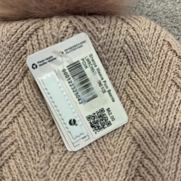 NWT Lululemon Sherpa weave Pom beanie one size - Picture 2 of 5